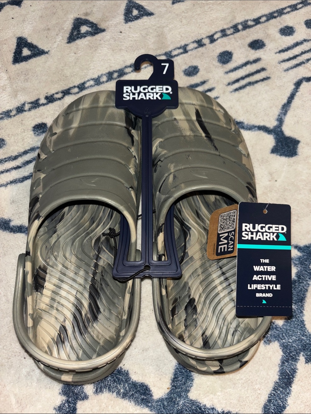 Rugged Shark Men’s Comfort Clogs! Size 7! BRAND NEW!